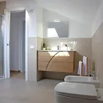 아파트 La Mansarda Del Centro *