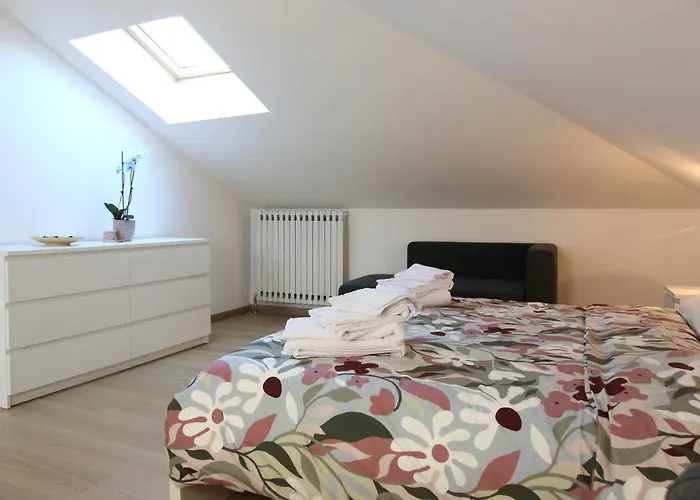 Lägenhet La Mansarda Del Centro