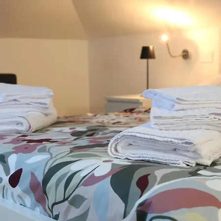 아파트 La Mansarda Del Centro *